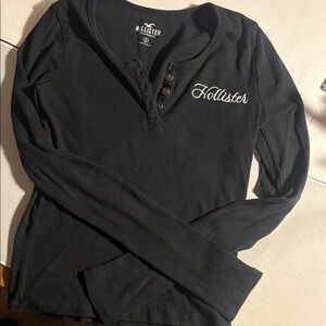 Hollister Black Buttoned Henley Shirt women’s size small in like new condition